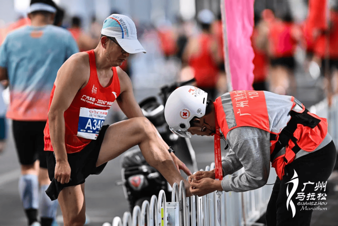 包含广州队国际比赛日内部沟通，志在全明星赛名次提升，赛场秩序良好，更衣室氛围转暖的词条